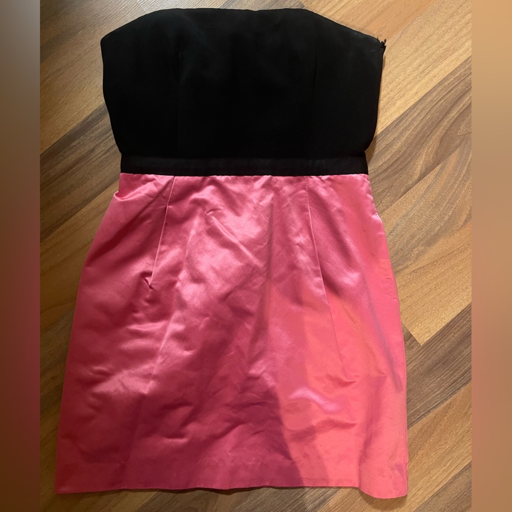 BCBGMAXAZRIA mini party/prom dress two tone black and Barbie pink skirt